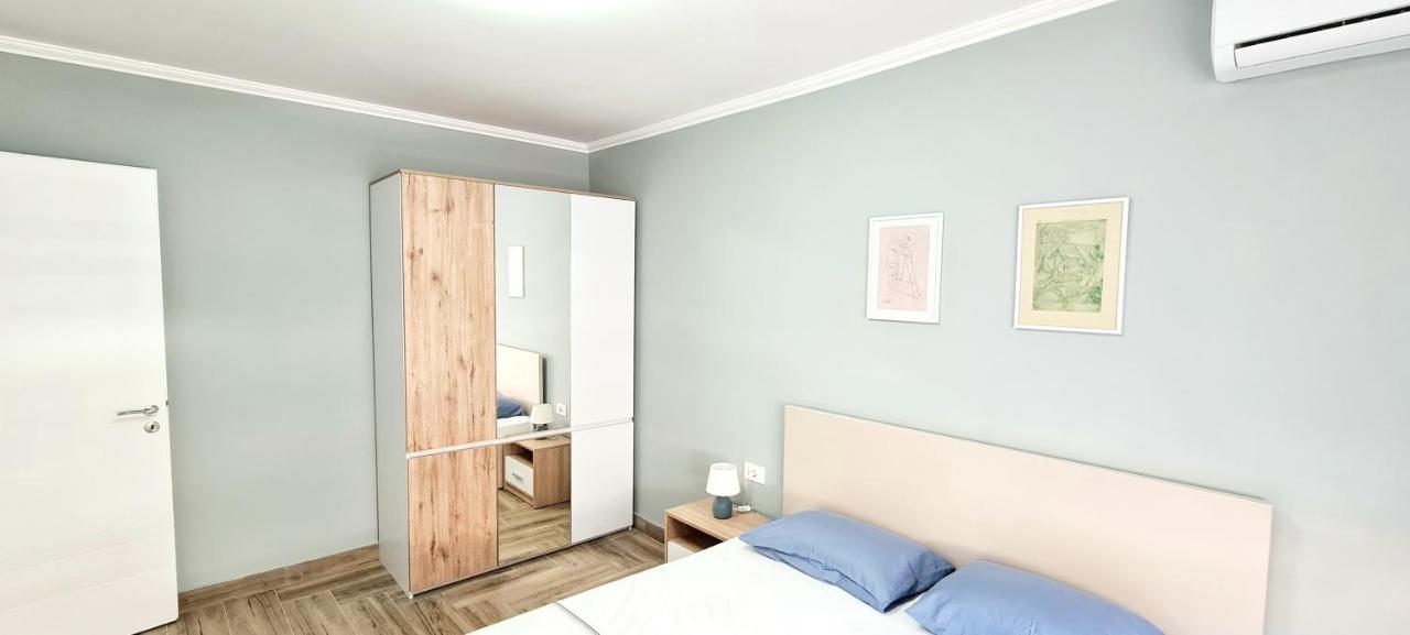 Apartamento 2V1 - 21 Dhjetori Tirana Exterior foto