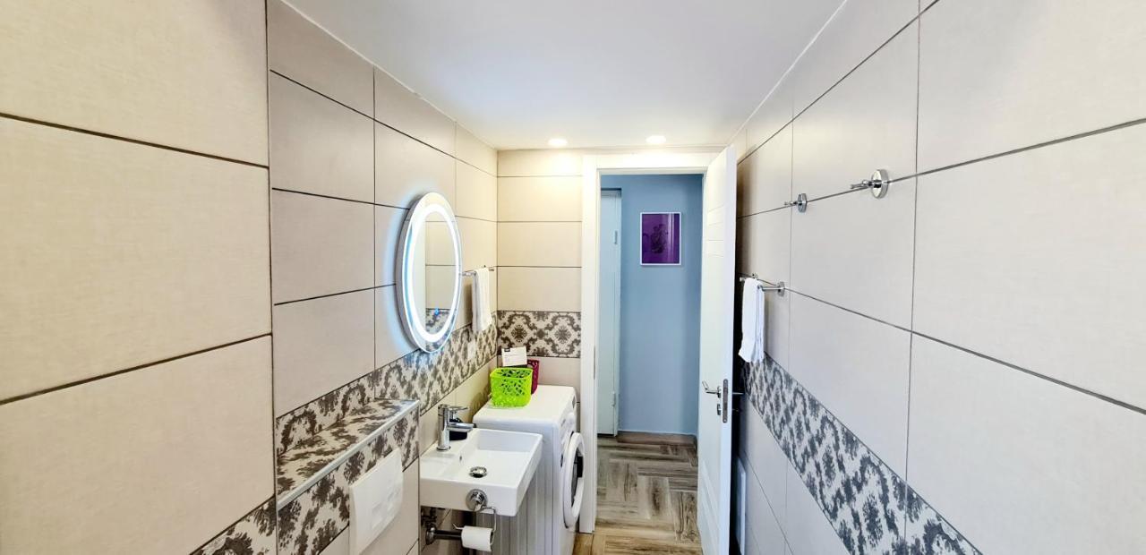 Apartamento 2V1 - 21 Dhjetori Tirana Exterior foto
